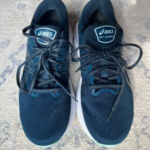 ASICS Womens GT-4000 VGUC